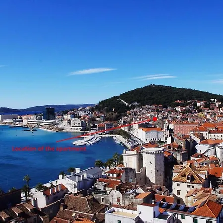 At Premium Location In 1 Min To Sea Apartment