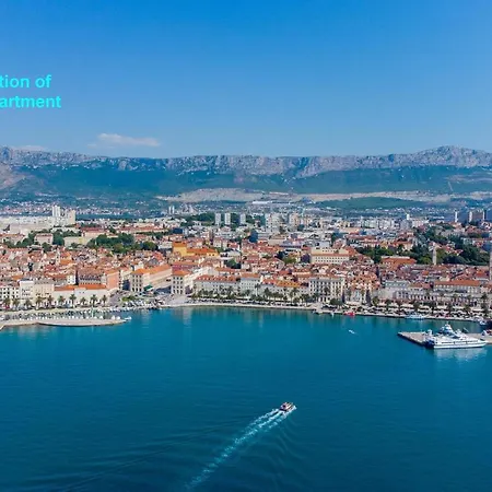 At Premium Location In 1 Min To Sea Apartment